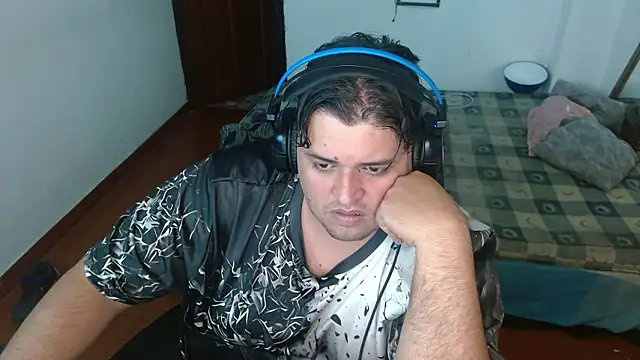 Snapshot of altairstudiosvip_ chatting on December 3, 1:52 am altairstudiosvip  online show from December 3, 1:52 am