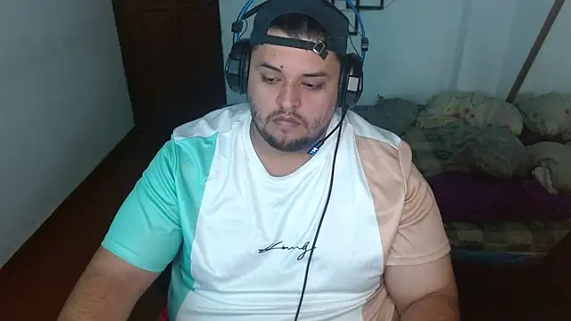 Snapshot of altairstudiosvip_ chatting on December 21, 12:27 pm altairstudiosvip  online show from December 21, 12:27 pm