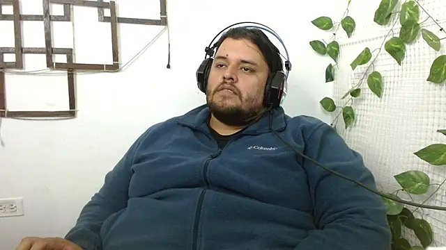 Snapshot of altairstudiosvip_ chatting on October 16, 1:45 pm altairstudiosvip  online show from October 16, 1:45 pm