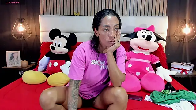 NiicolleMiller online show from March 17, 10:49 pm