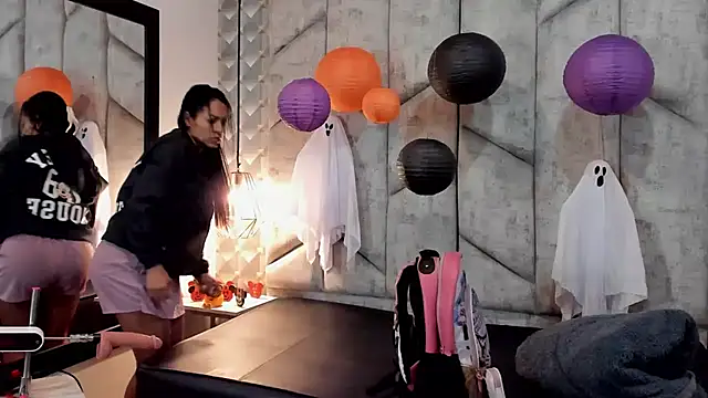 NiicolleMiller online show from October 30, 11:33 am