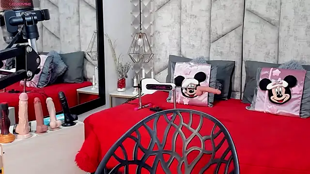 NiicolleMiller online show from November 24, 4:29 pm