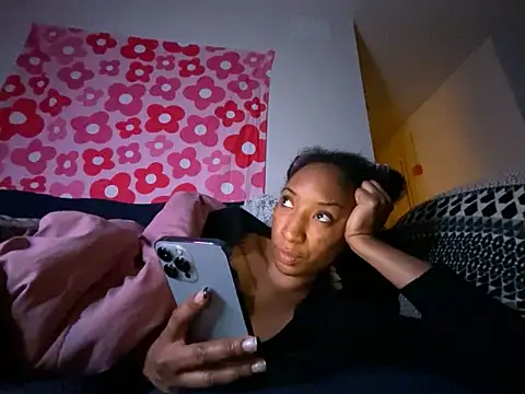 Iceblanca online show from October 13, 10:15 am