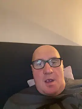 Snapshot of vanjbi45 chatting on December 8, 12:30 pm vanjbi45 online show from December 8, 12:30 pm