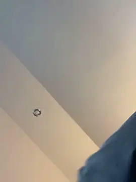 Snapshot of vanjbi45 chatting on December 19, 10:02 am vanjbi45 online show from December 19, 10:02 am