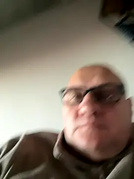 Snapshot of vanjbi45 chatting on October 12, 6:01 am vanjbi45 online show from October 12, 6:01 am