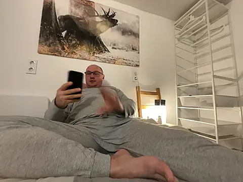 vanjbi45 online show from February 15, 6:54 am