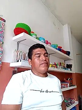 Snapshot of ELVERGON43267 chatting on December 7, 7:43 pm ELVERGON43267 online show from December 7, 7:43 pm