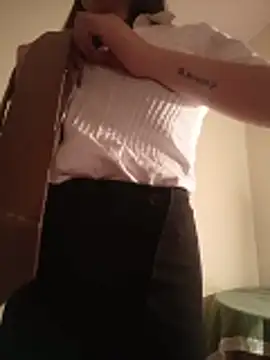 AmazingFuckCam online show from May 16, 8:07 pm