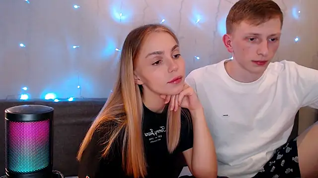 juliaanddima online show from September 14, 10:53 pm