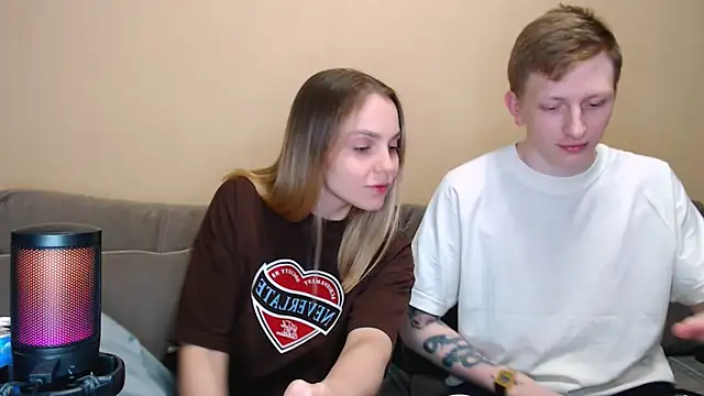 juliaanddima online show from May 30, 10:40 pm