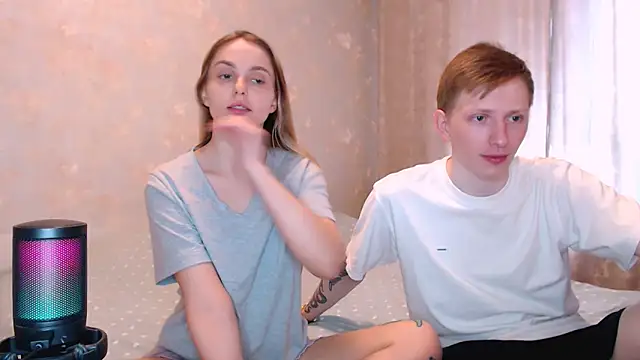 juliaanddima online show from June 1, 8:38 am
