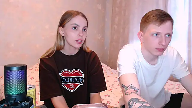 juliaanddima online show from June 19, 8:40 am