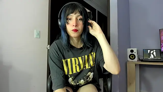 Room312  online show from April 25, 1:03 pm