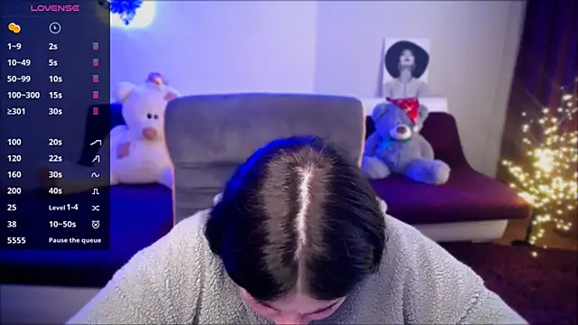 Emily Mo online show from January 13, 9:41 am