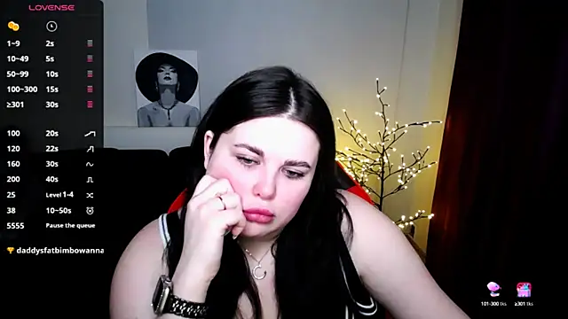 Emily Mo online show from February 6, 9:32 am