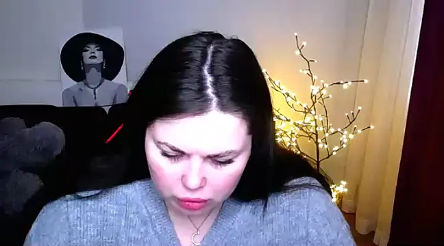 Emily Mo online show from March 2, 6:37 am