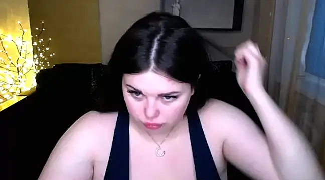 Emily Mo online show from March 16, 6:31 am