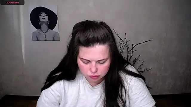 Emily Mo online show from September 13, 5:40 am