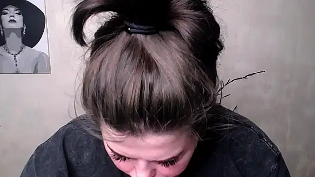 Emily Mo online show from September 18, 5:20 am