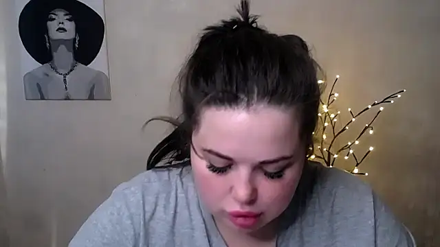 Emily Mo online show from September 22, 5:53 am