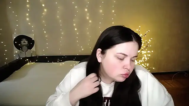 Emily Mo online show from March 25, 6:52 am