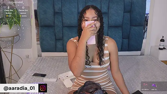 Anais aradia online show from March 6, 7:05 am