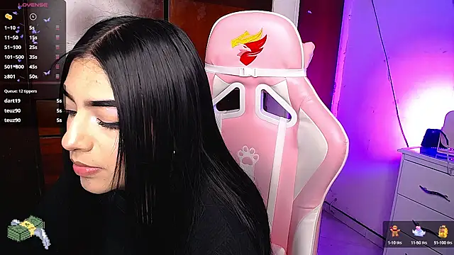 eva six online show from December 19, 10:53 pm