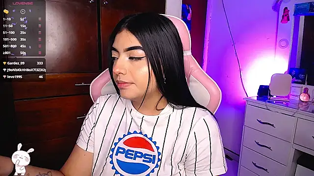 eva six online show from March 13, 8:32 pm