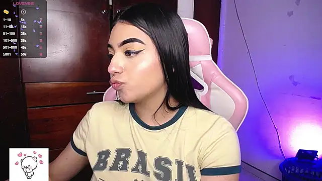 eva six online show from November 25, 10:32 pm