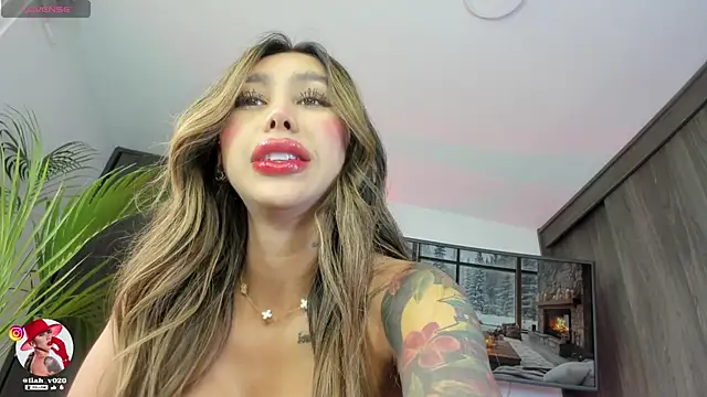 liah v online show from March 13, 9:37 pm