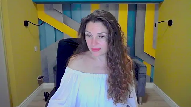 EllaLong online show from December 3, 3:33 pm