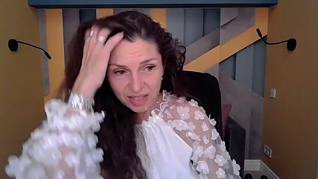 EllaLong online show from September 14, 11:31 am