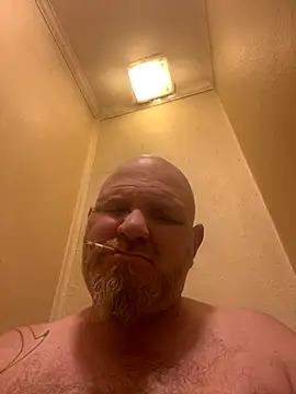 Snapshot of mrscum4u chatting on December 4, 2:09 am mrscum4u online show from December 4, 2:09 am