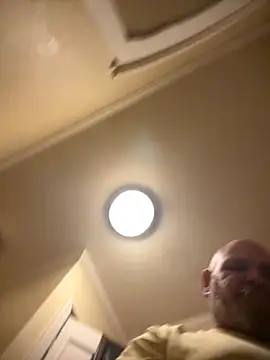 Snapshot of mrscum4u chatting on October 31, 2:12 am mrscum4u online show from October 31, 2:12 am