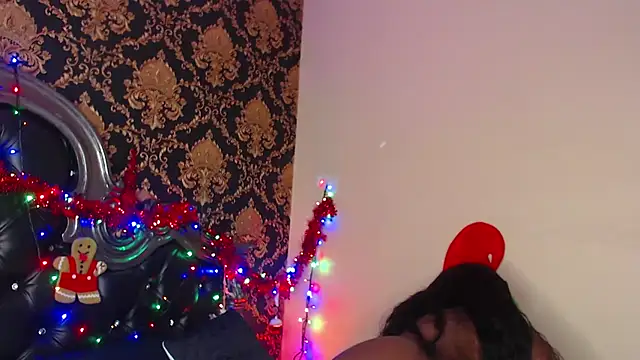 Snapshot of NaiaGils chatting on December 20, 4:36 pm NaiaGils online show from December 20, 4:36 pm