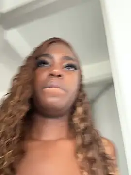 Snapshot of NaiaGils chatting on February 8, 1:58 pm NaiaGils online show from February 8, 1:58 pm