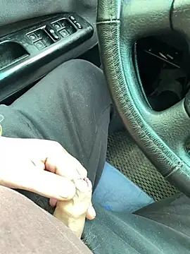 Snapshot of makar8 chatting on March 16, 9:27 am makar8 online show from March 16, 9:27 am