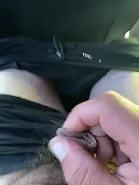 Snapshot of makar8 chatting on September 26, 9:13 am makar8 online show from September 26, 9:13 am