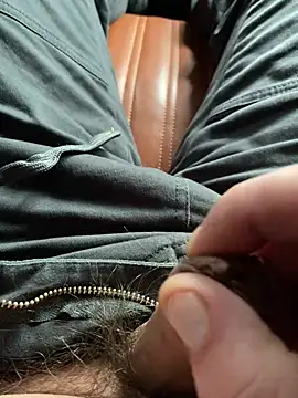 Snapshot of makar8 chatting on January 14, 11:16 am makar8 online show from January 14, 11:16 am