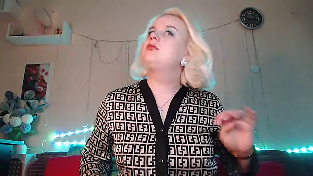 Karolina love  online show from January 9, 3:44 pm