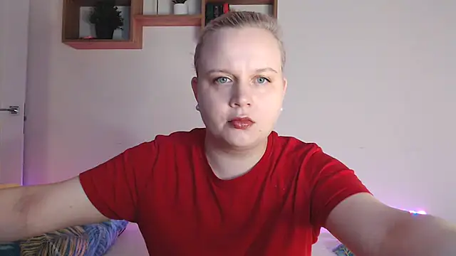 Karolina love  online show from October 11, 6:50 pm