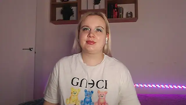 Karolina love  online show from November 21, 8:07 pm