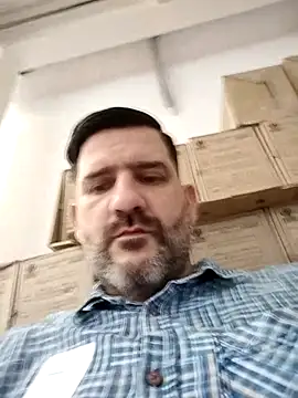 Snapshot of Maxi_TheBigDaddy chatting on February 13, 1:51 pm Maxi TheBigDaddy online show from February 13, 1:51 pm