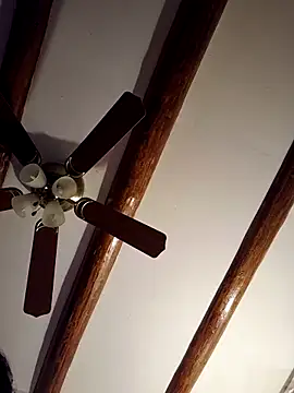 Snapshot of Thicknjuicy1986 chatting on March 16, 7:23 am Thicknjuicy1986 online show from March 16, 7:23 am