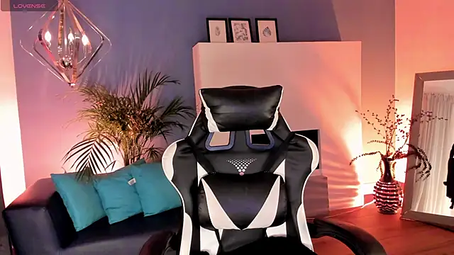 Megan inked online show from October 30, 3:41 am