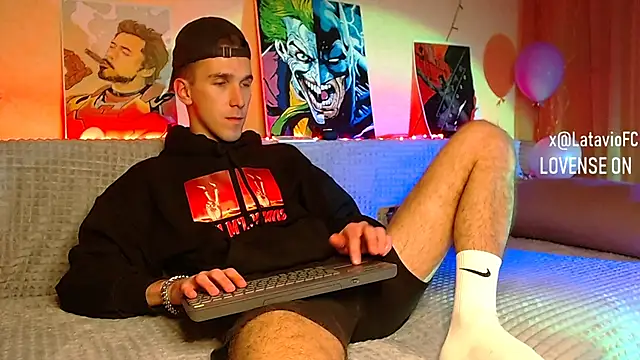 Snapshot of Midnighter_ chatting on January 14, 2:40 am Midnighter  online show from January 14, 2:40 am