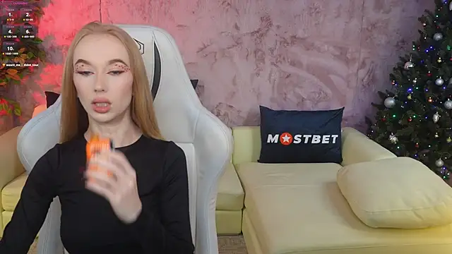 Amelia Blaze online show from December 12, 7:30 am