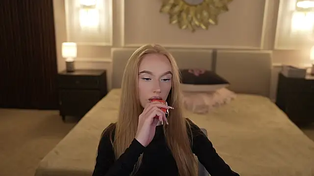 Amelia Blaze online show from September 9, 10:53 pm