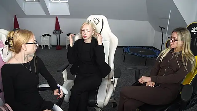 Amelia Blaze online show from October 16, 10:38 am